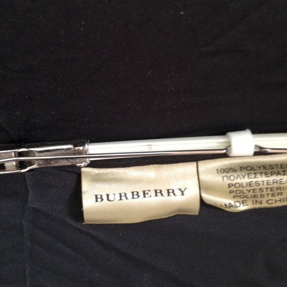 Burberry, and Moschino Umbrellas - Picture 4 of 16